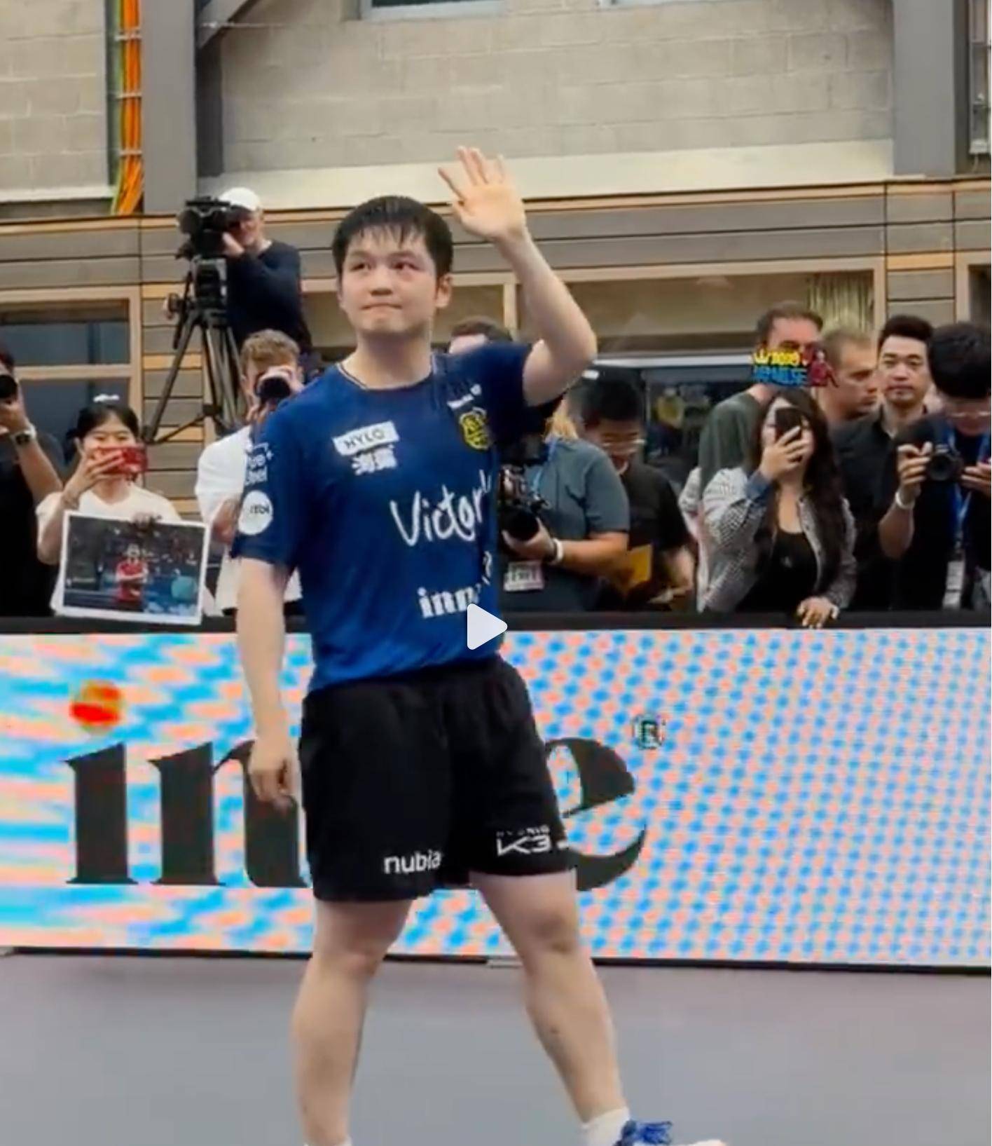 和海水之间 和海水之间